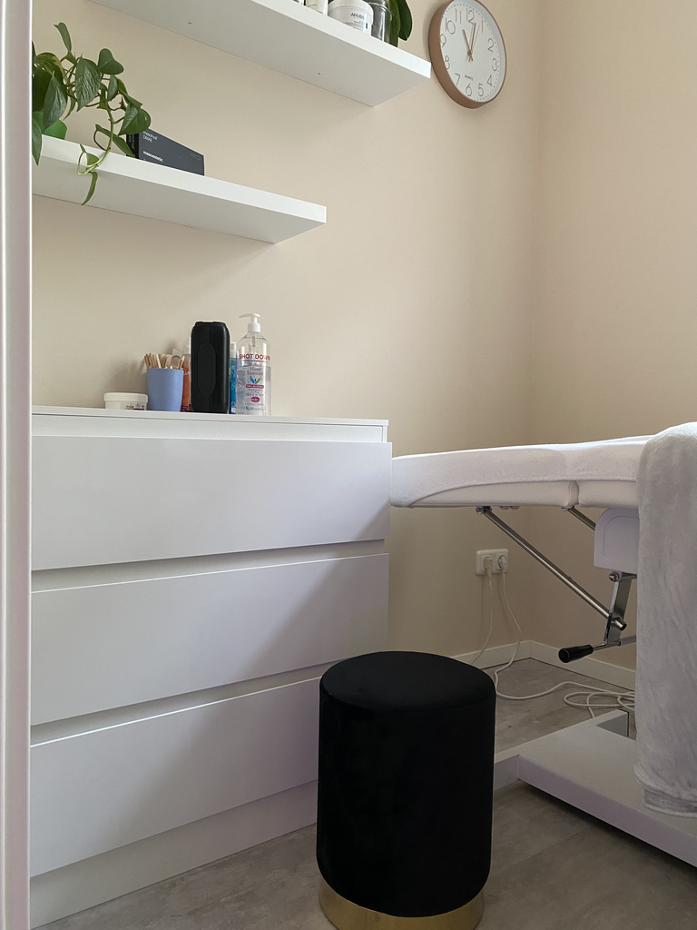 Foto der Ausstattung Schubladen & Regale