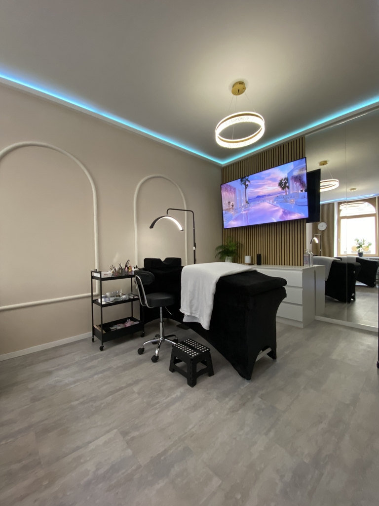 Foto von Lash Liege 2 (R)