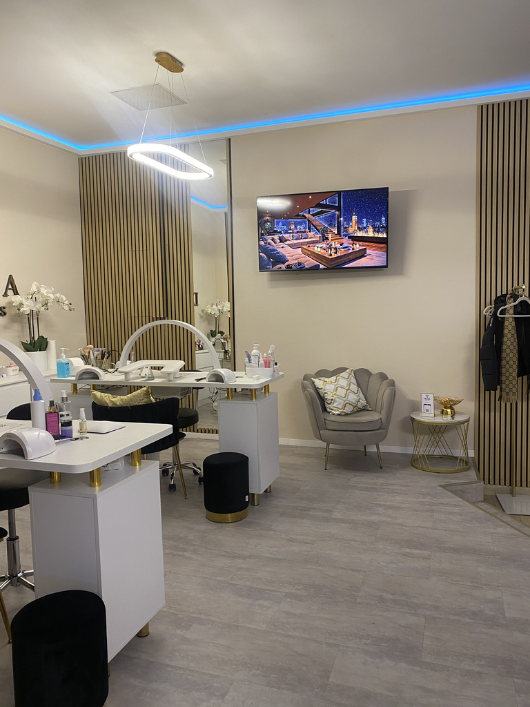 Zusätzliches Foto von Nail Desk 2 (R)