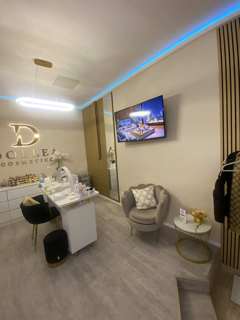 Foto von Nail Desk 2 (R)